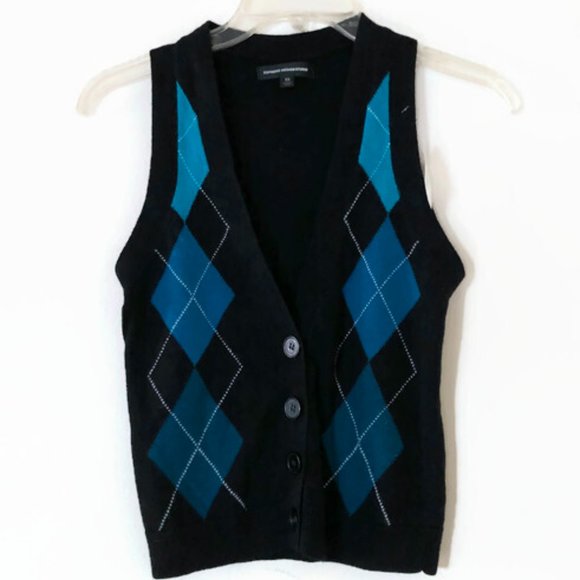 EXPRESS Knit button down vest with diamond design ✿ - Picture 5 of 6